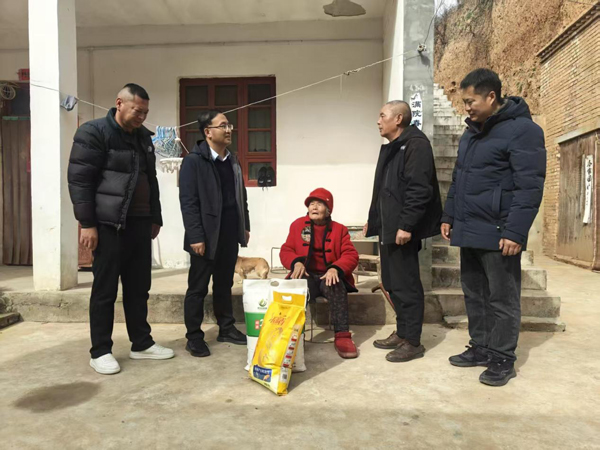 新春慰问暖民心 墨香送福助振兴 洛阳市文物局联合市美协赴福昌村开展新春惠民活动 新春慰问暖民心 墨香送福助振兴 洛阳市文物局联合市美协赴福昌村开展新春惠民活动