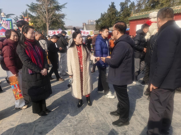 大年初一,洛阳市文物局局长赵晓军检查 重点文博单位