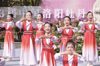 春风作序,共赴一场花开