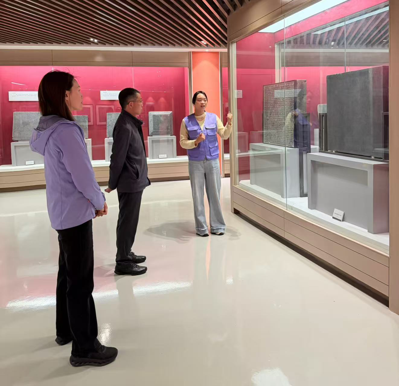 凝聚侨智侨力 服务发展大局——市侨联党组书记、主席候选人温向兵调研洛阳市古雒斋艺术博物馆、洛阳市新智产业园