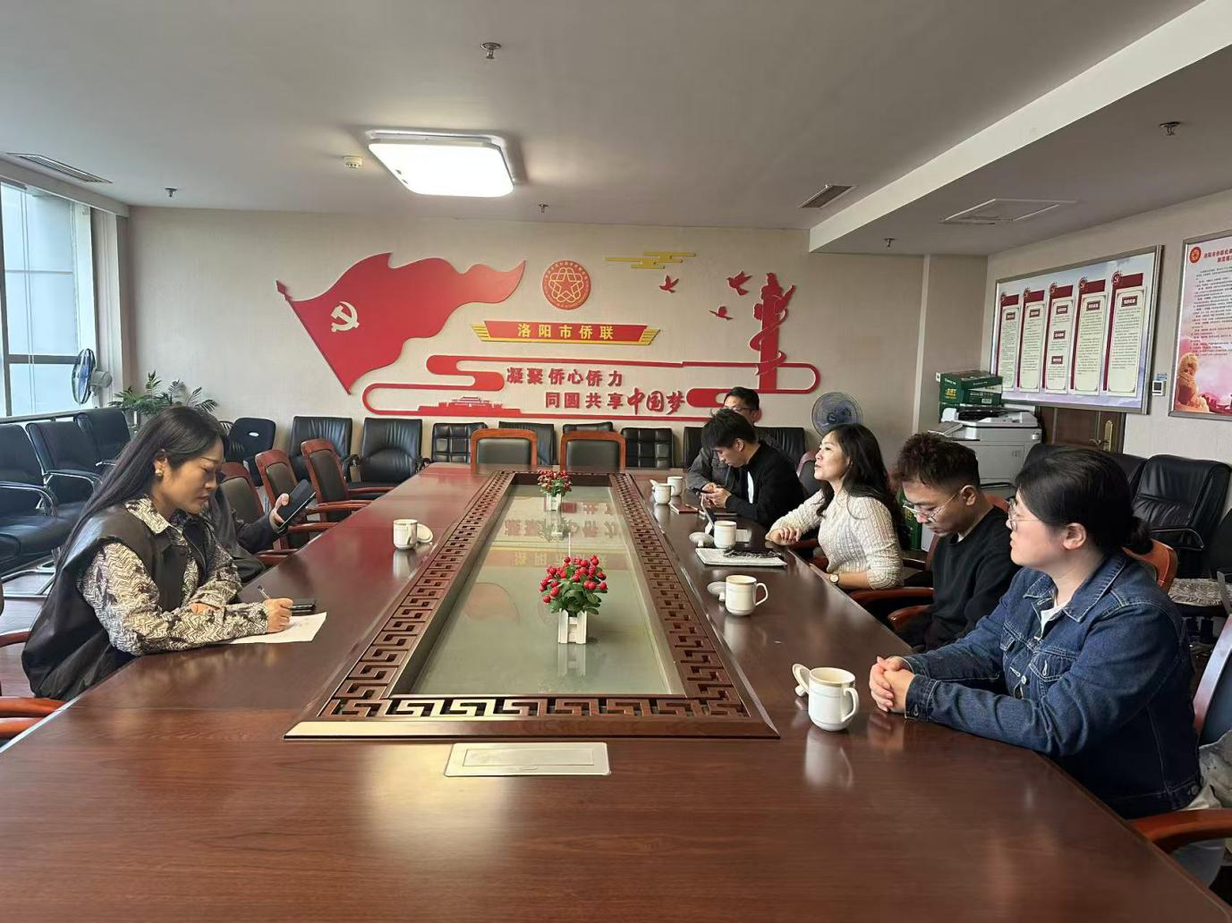 侨企代表到访洛阳市侨联  共商牡丹节游园会文化特展落地工作
