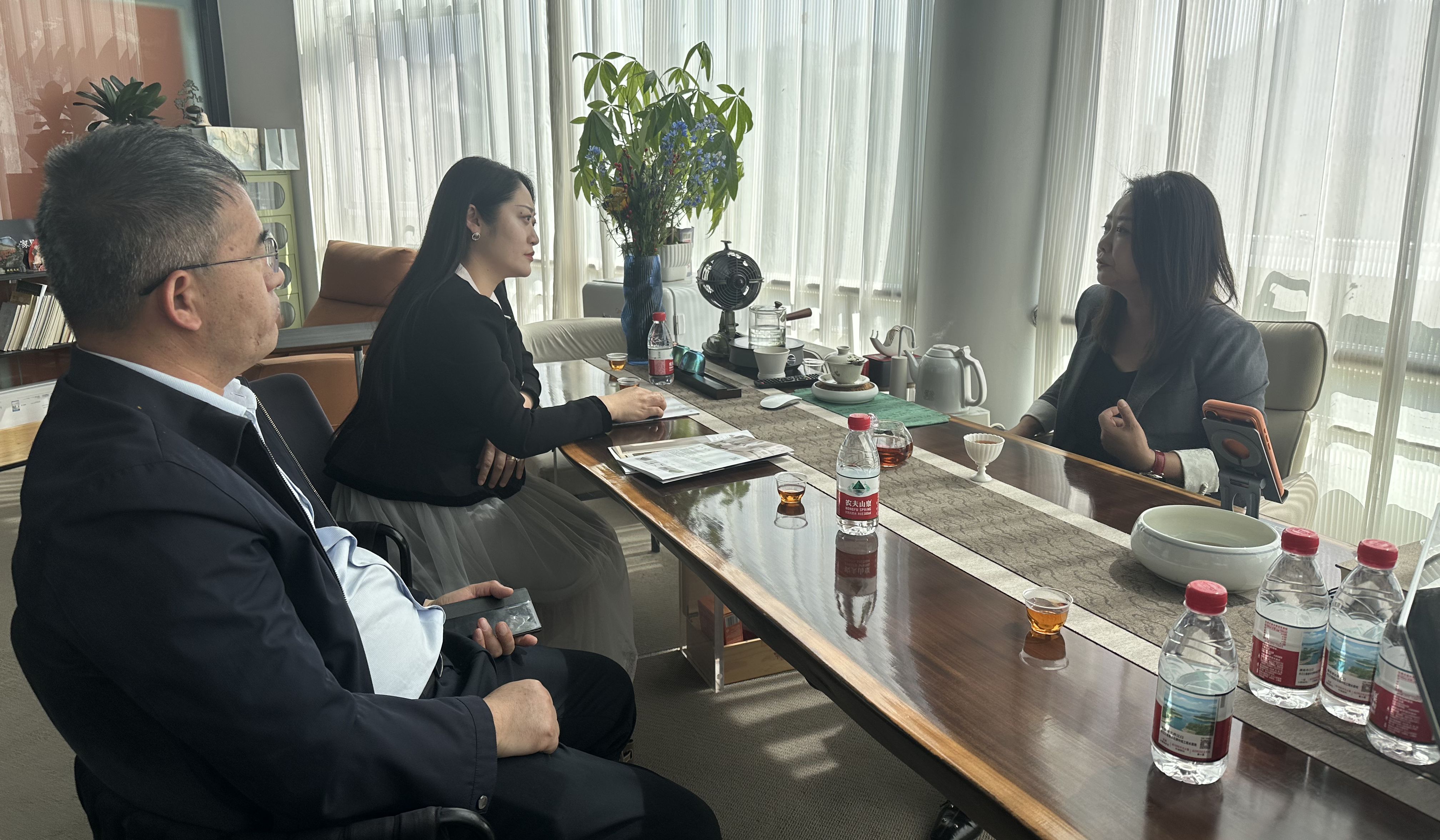市侨联、市侨商会赴河南星都家具有限公司调研走访