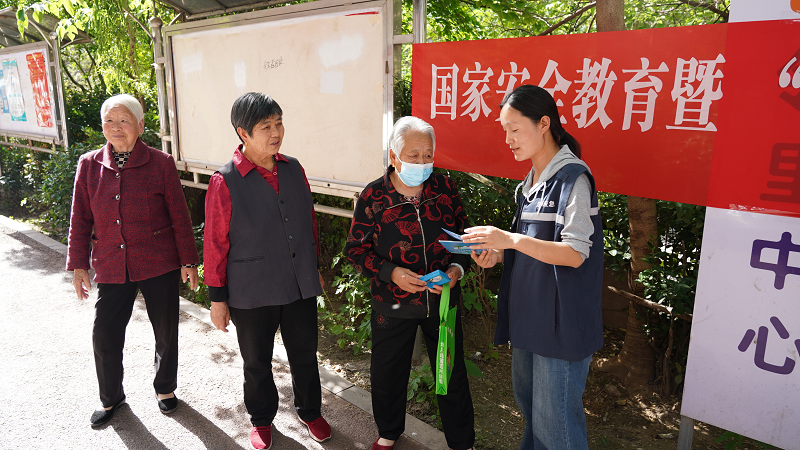 国家安全教育暨“应急有我 安全同行”活动走进五环社区