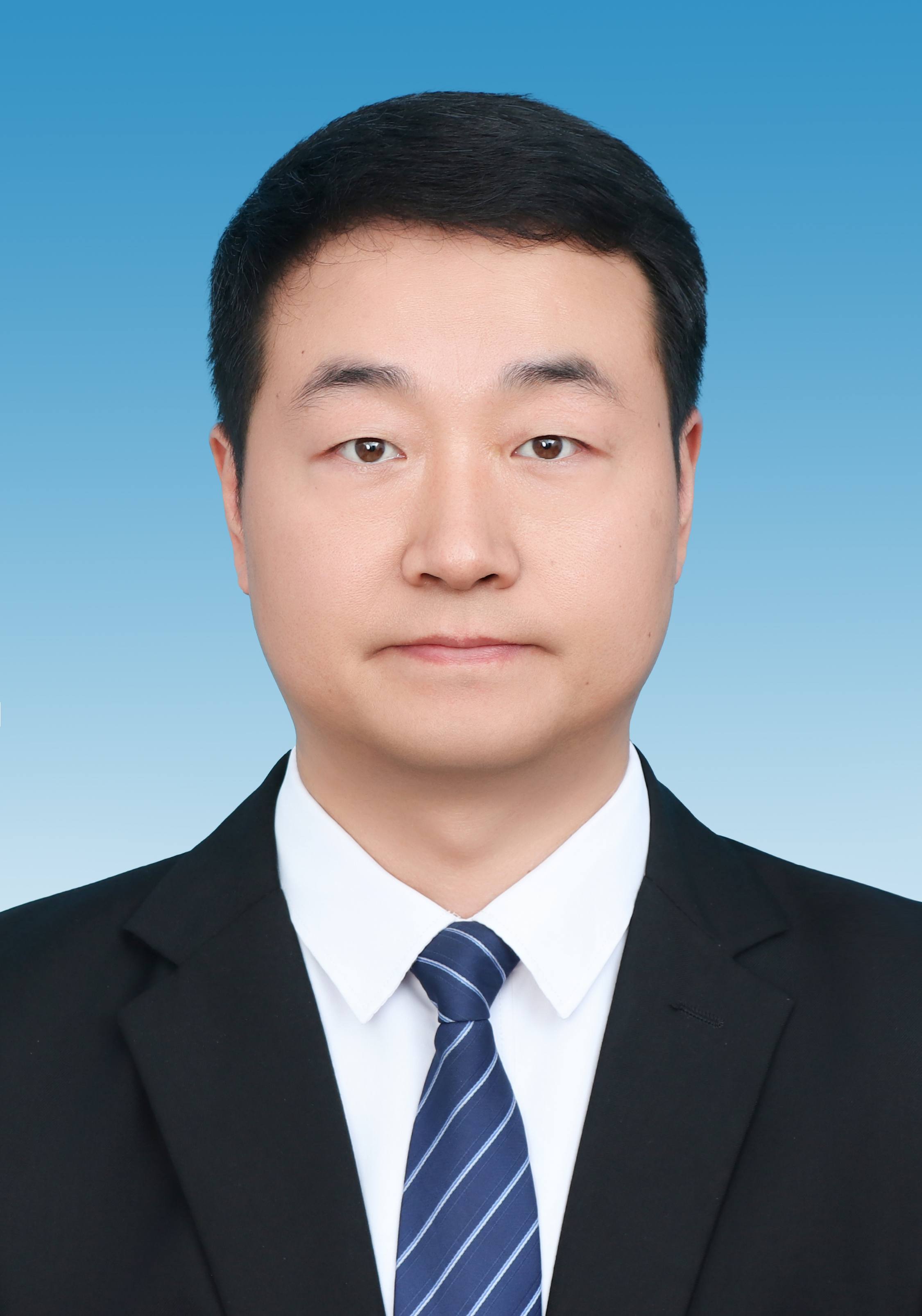 亢辉辉