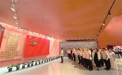 聚力“四建四联” 夯实“善治基石”