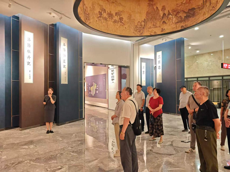 市应急管理局组织退休老干部开展“探寻古都脉络感受应急发展赓续奋斗初心”主题党日活动 市应急管理局组织退休老干部开展“探寻古都脉络感受应急发展赓续奋斗初心”主题党日活动