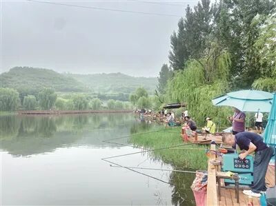 见鹤湖垂钓