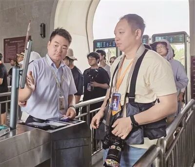 游客“零证入园、刷脸速通”