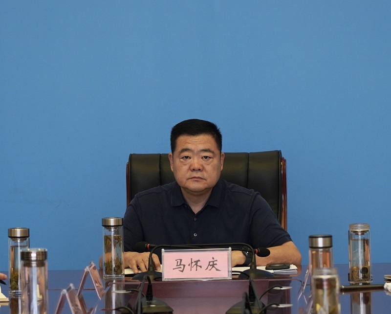 对标对表提标准 严抓实管守底线 ——市安防委办召开安全生产重点工作会议 对标对表提标准 严抓实管守底线 ——市安防委办召开安全生产重点工作会议