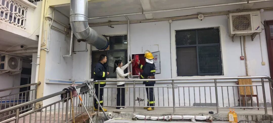赵保镇组织开展敬老院消防安全演练及隐患排查工作